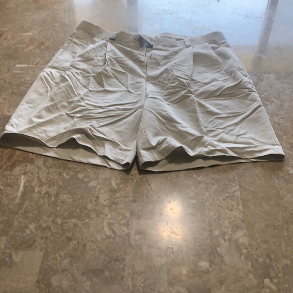 Ben Hogan Tan Men's Pleated Shorts Size 38 F0270